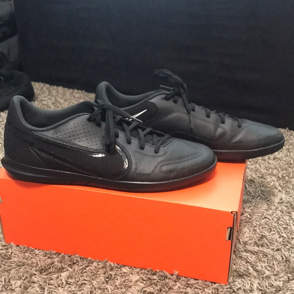 NIKE Tiempo Legend 9 CLUB IC